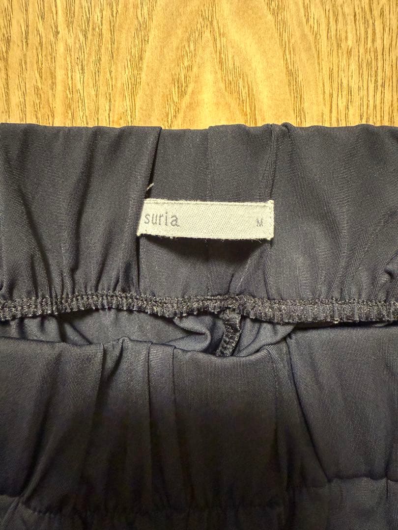 美品！suria スリア ナイールズパンツ ブラック M