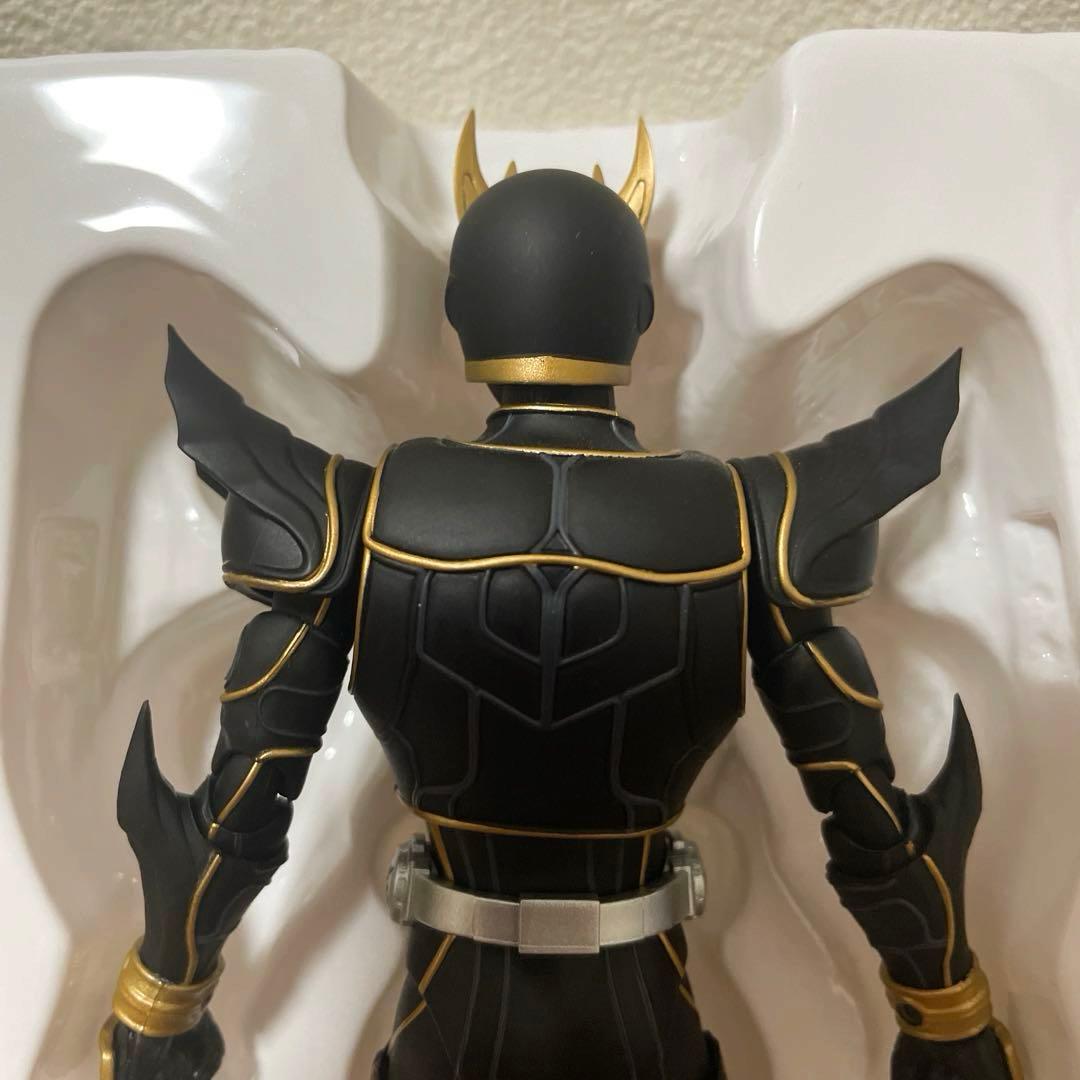 美品 s.h.figuarts仮面ライダークウガ　アルティメットフォーム　真骨頂