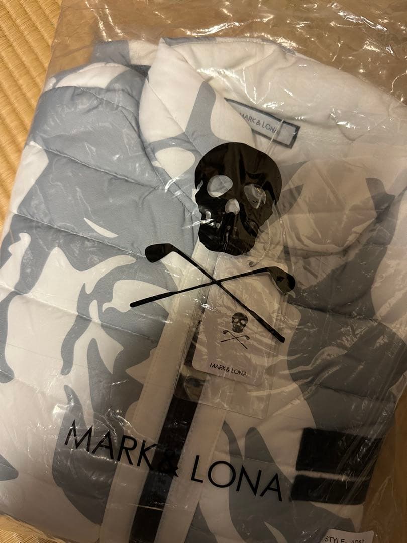 新品★MARK&LONA マークアンドロナ 中綿 ジップジャケット 総柄 LL