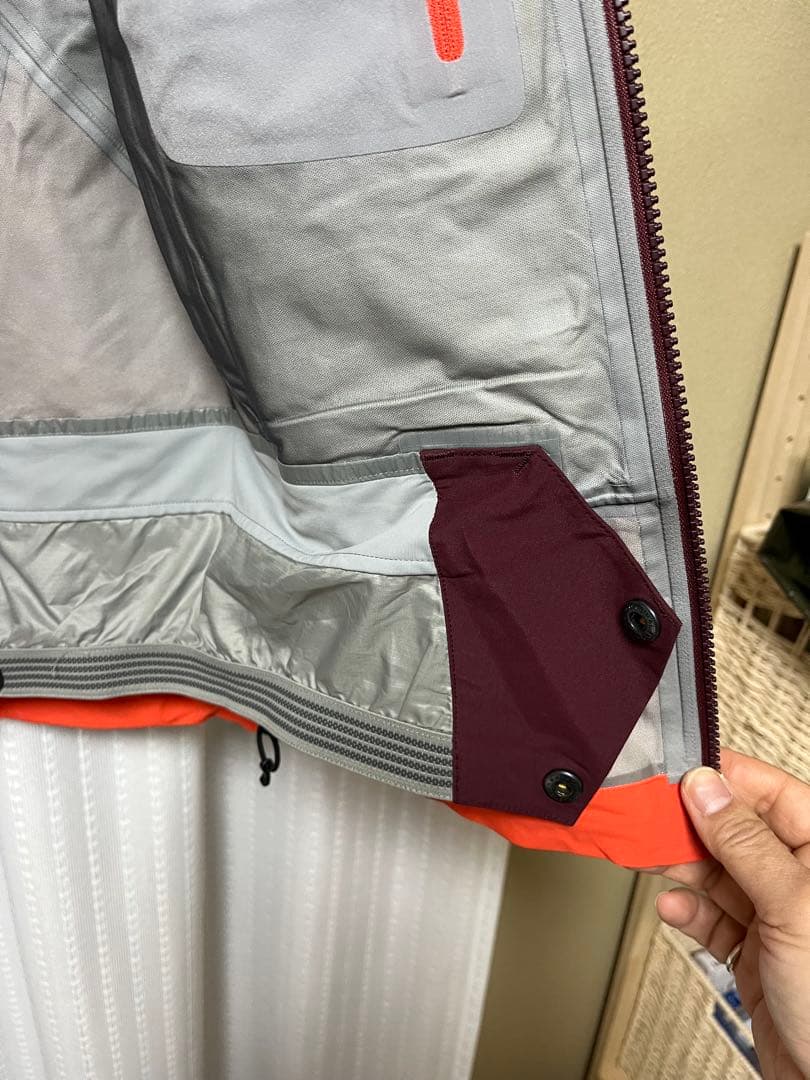 アークテリクス。ゴアテックス　センチネルLT ジャケット