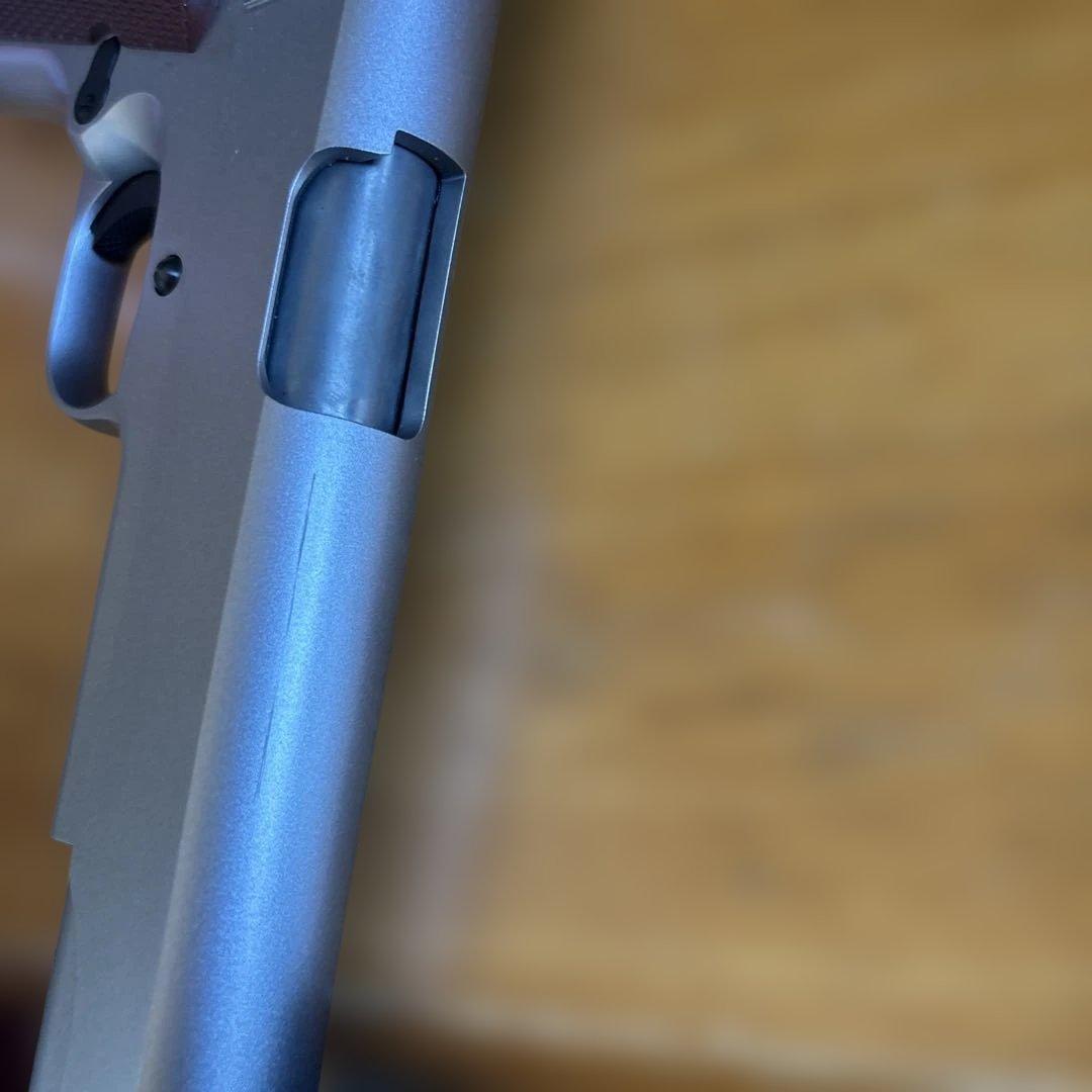 コルト・ガバメントM1911 シャーロット・E・イェーガーモデル