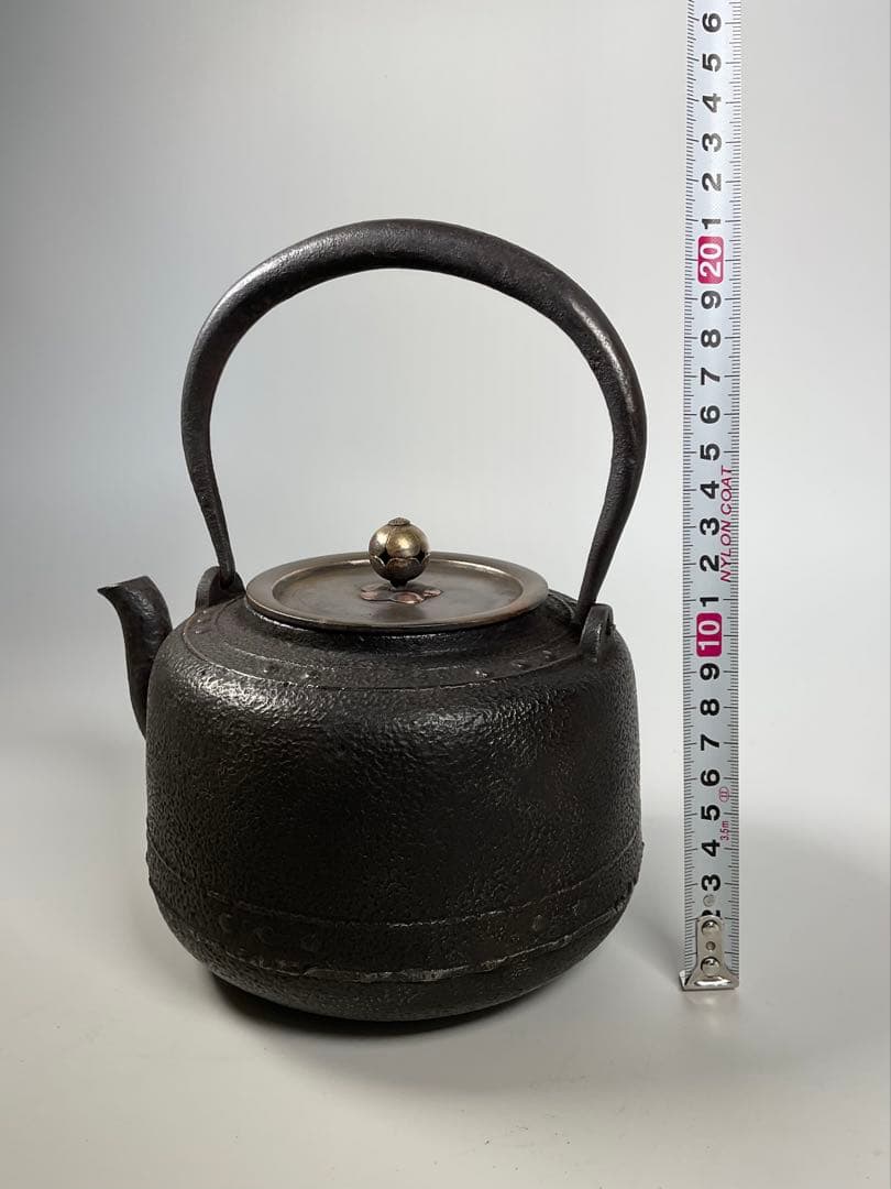 小振りな鉄瓶　斑銅蓋　煎茶道具