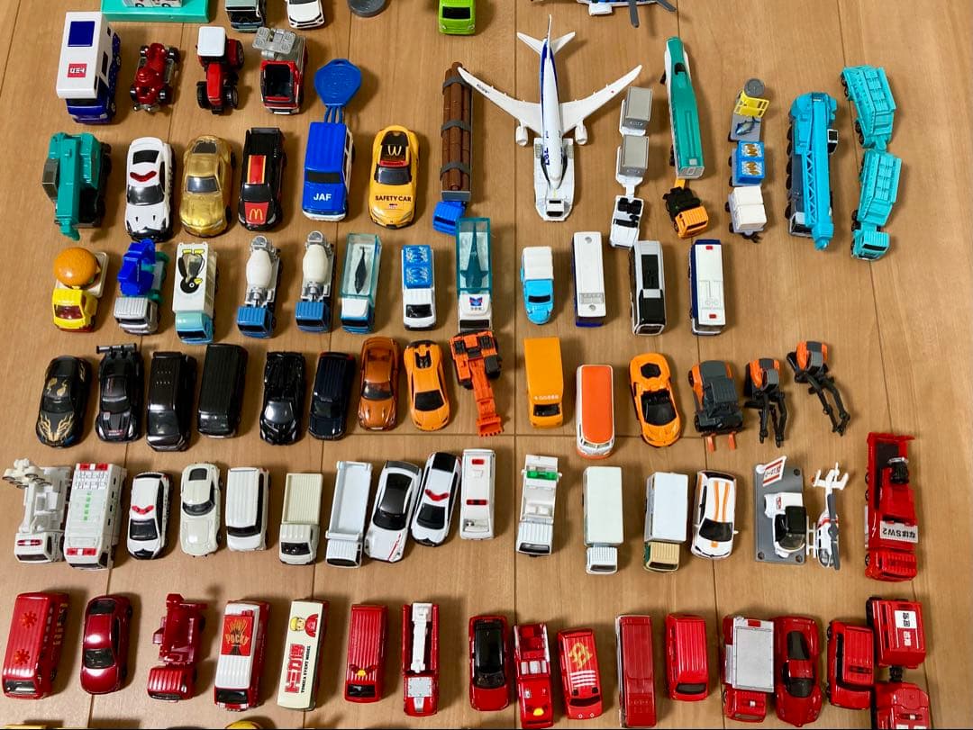 【専用ケース付き！】トミカ 車おもちゃ まとめ売り