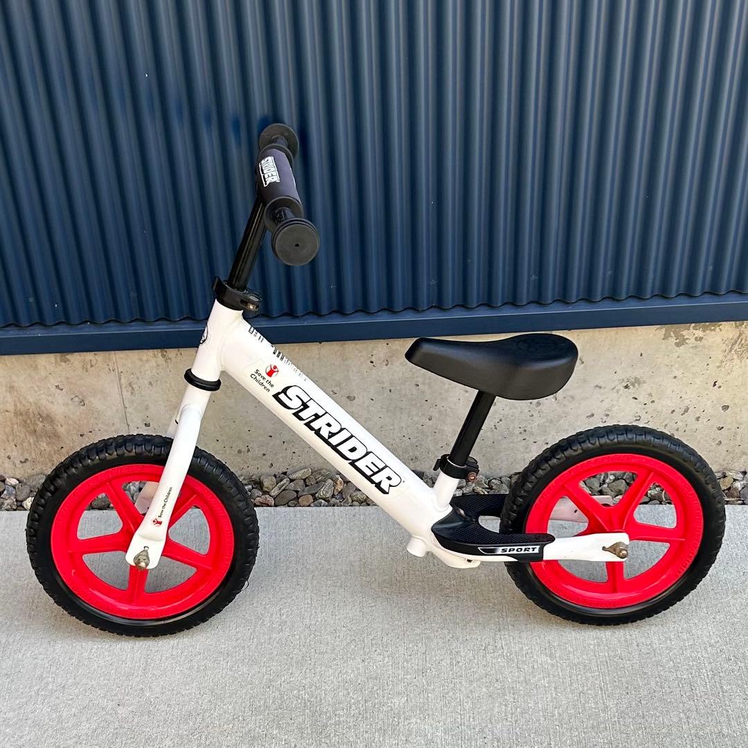 土日！ エコメルカリ限定 ストライダー 限定モデル 白