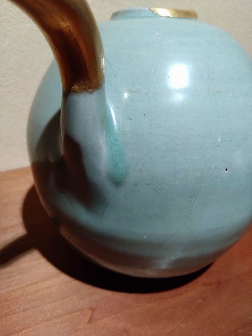 高麗青磁 線刻 水柱