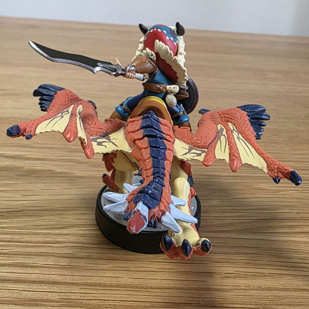 モンスターハンター amiibo アミーボ 隻眼のリオレウス＆ライダー 男の子