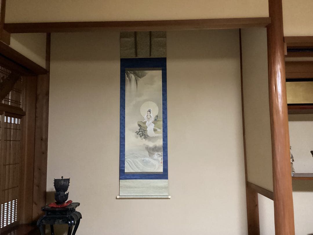 O-1 養流の観音　　水墨画 掛け軸 観音様　華泉　年代物