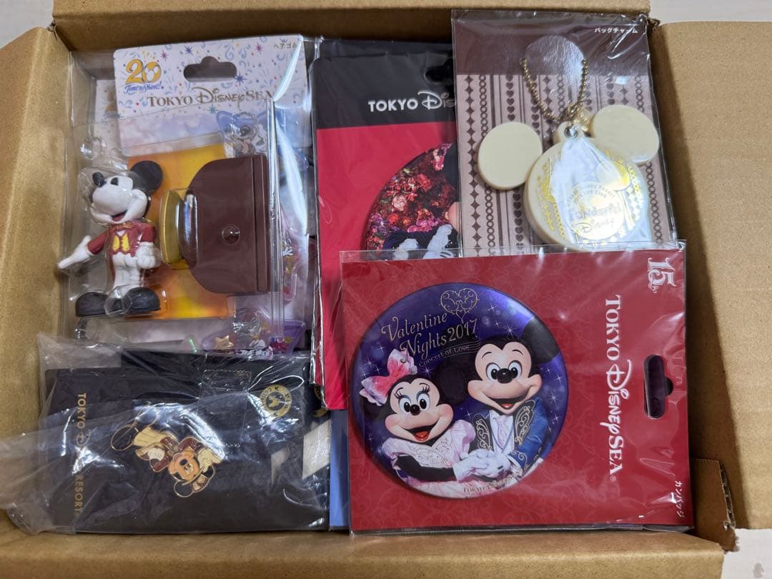 ディズニー ピンバッジ 缶バッジ 他 まとめ売り