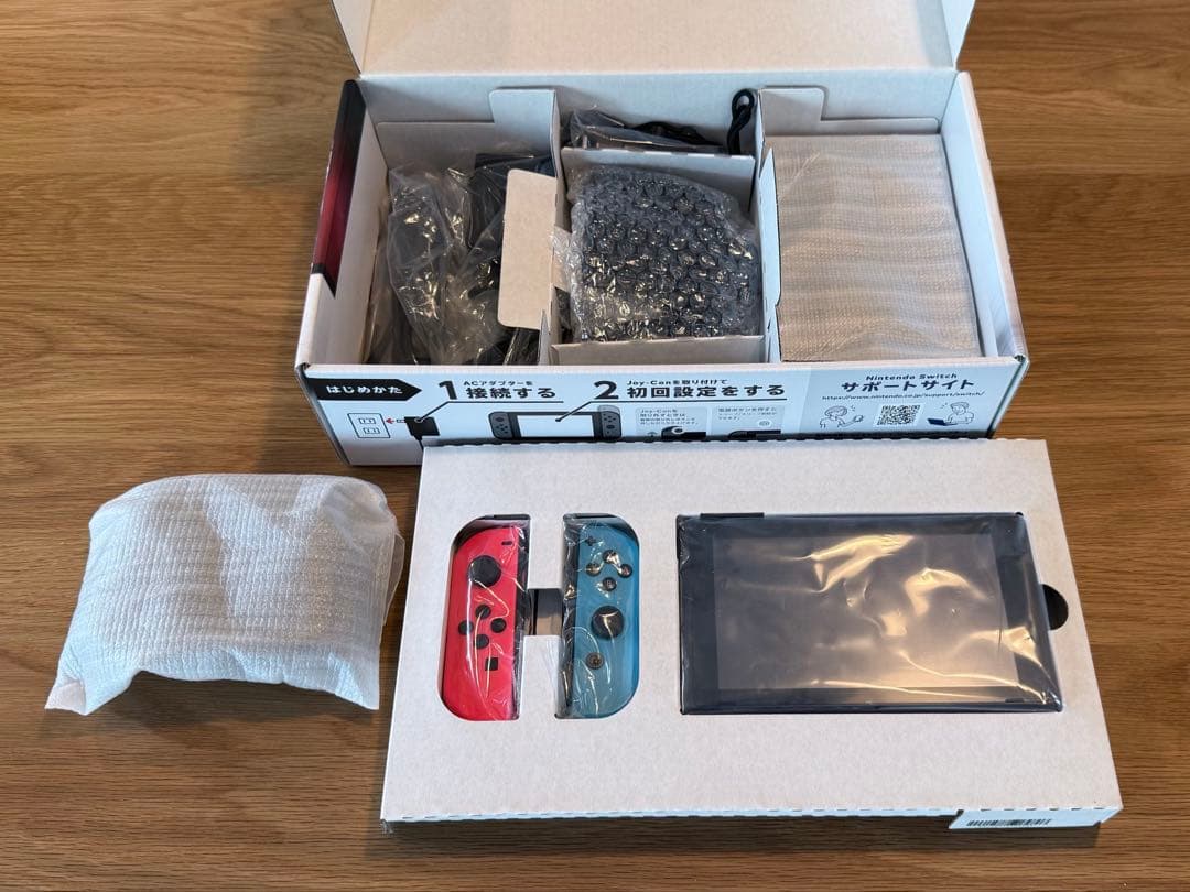 Switch本体+追加ジョイコン2本+ジョイコン充電グリップ+純正ケースセット