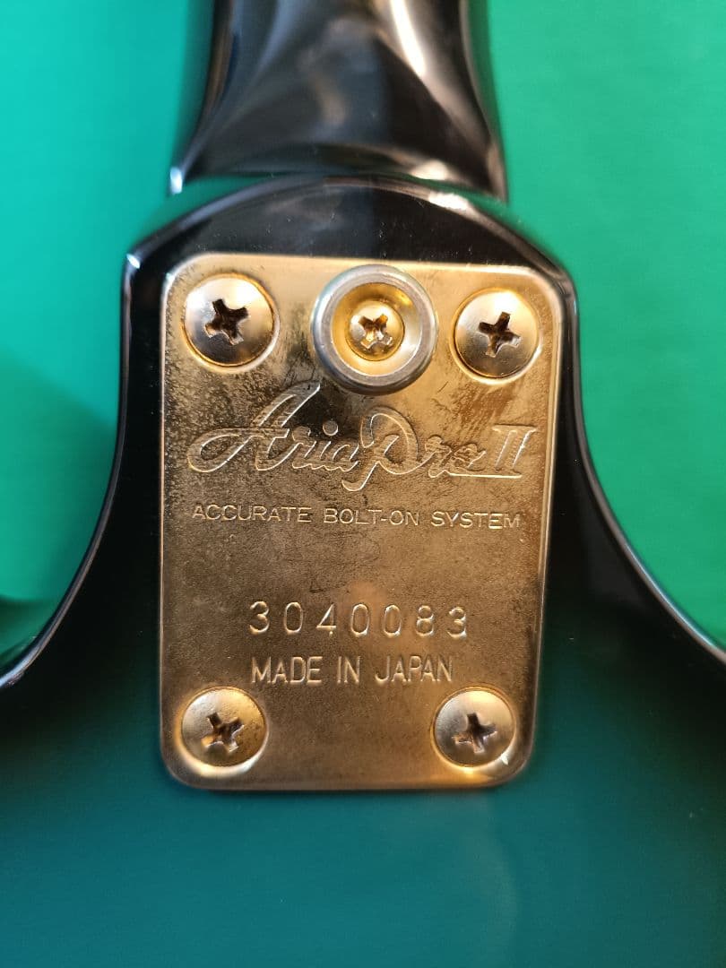 【Aria Pro II】ZZ Deluxe エクスプローラー 国産エレキギター