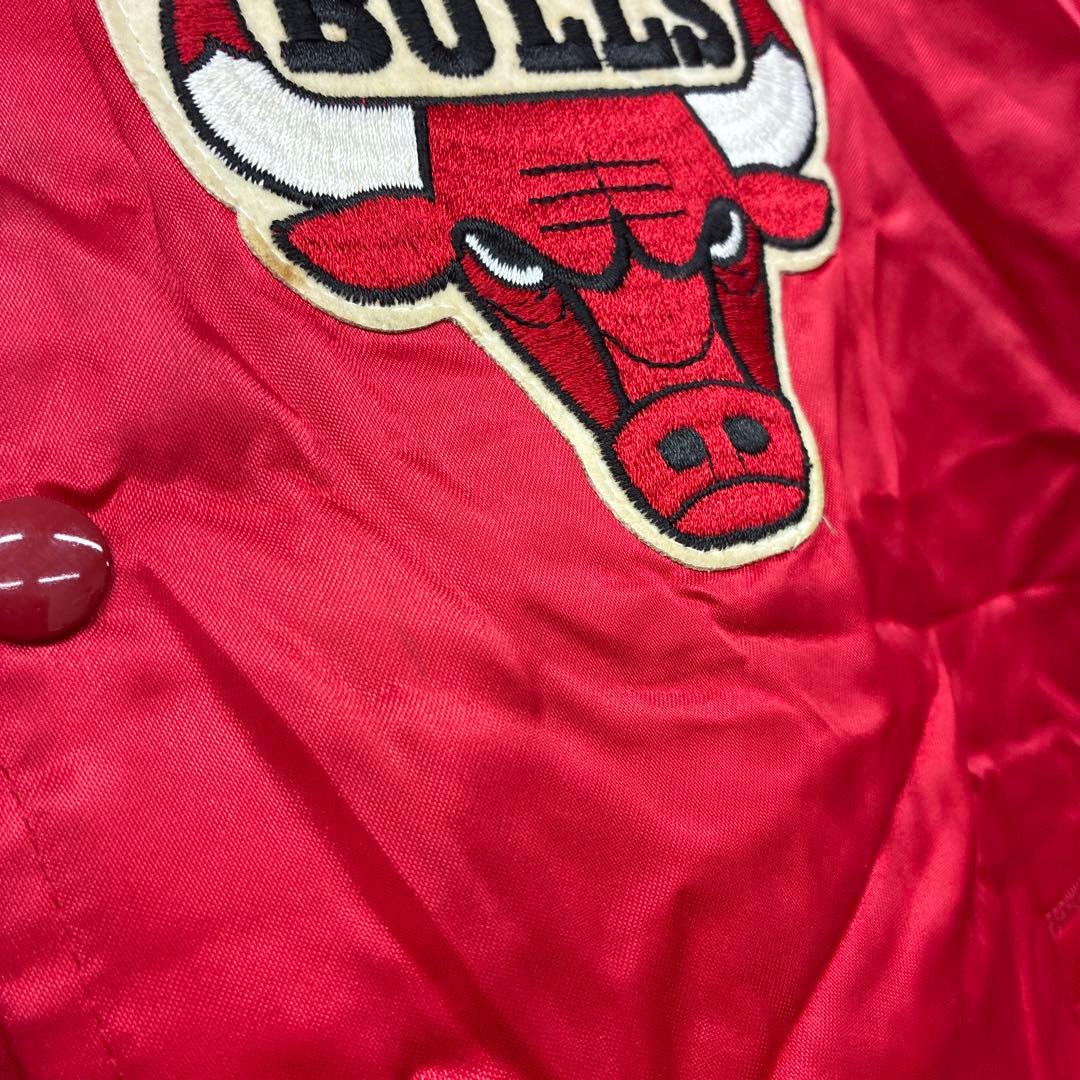 90's CHICAGO BULLS USA製　ジャケット　赤黒　M た30