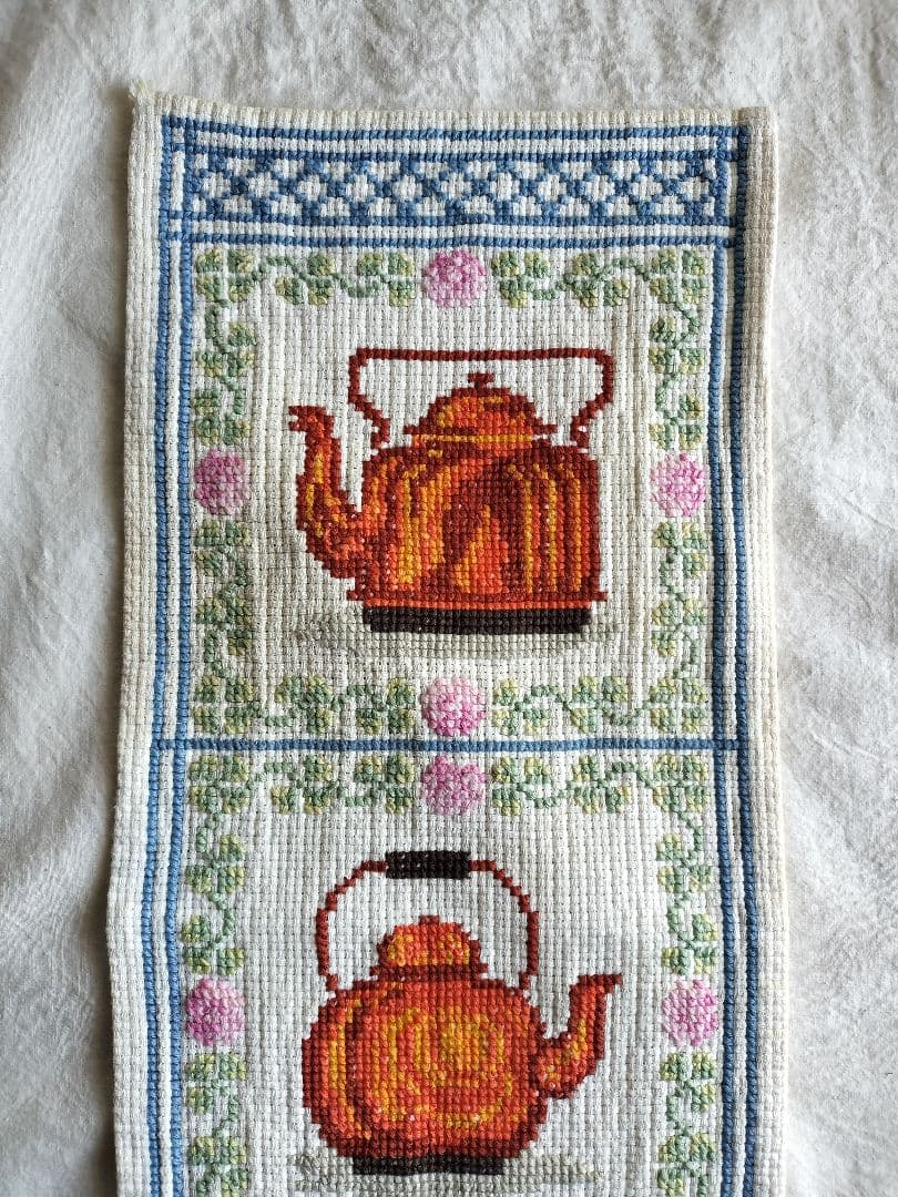 Vintage　✺ケトル　❐クロスステッチ　壁飾り❐