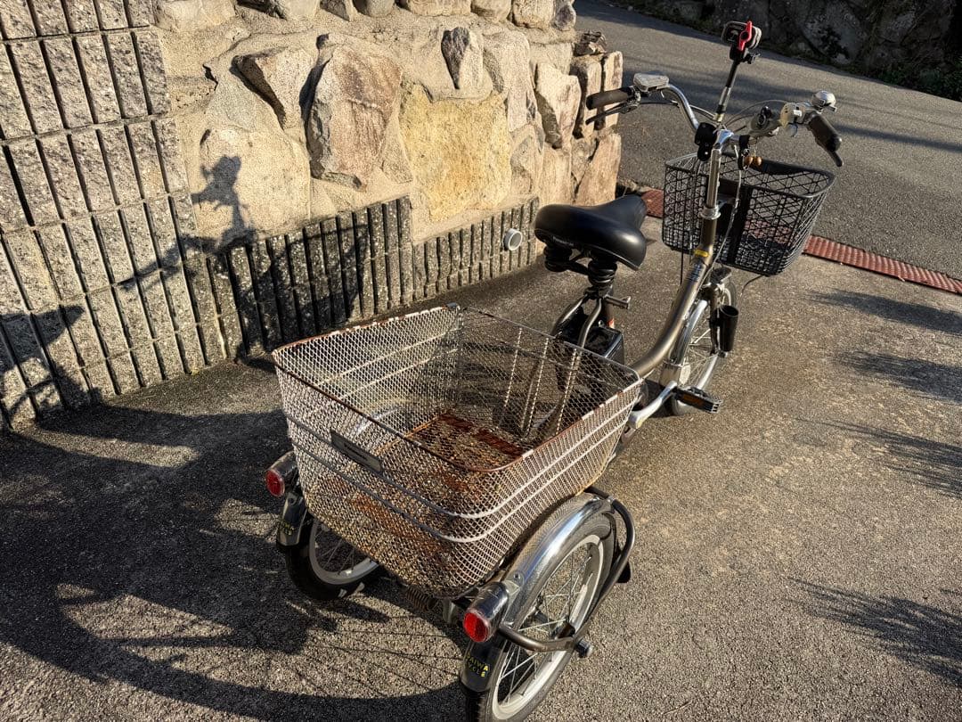 Panasonic 電動アシスト三輪自転車 ビビライフBE-ELR83