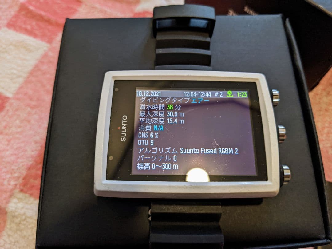 ダイブコンピューター トランスミッター付き SUUNTO スキューバダイビング