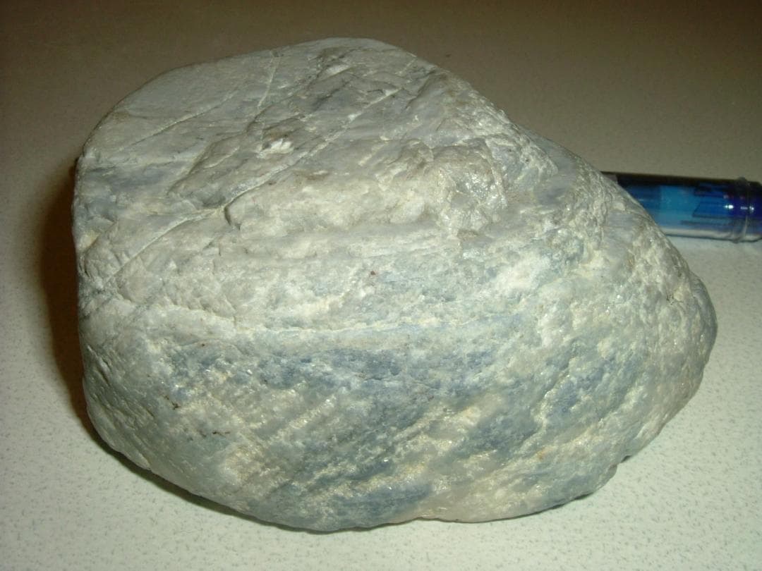 【博物館クラス】糸魚川産 コランダム ４８０ｇ サファイア 宝石 国産鉱物