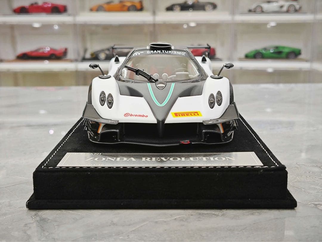 新発売入手困難 HH モデル 1/18 パガーニ Zonda R evoミニカー