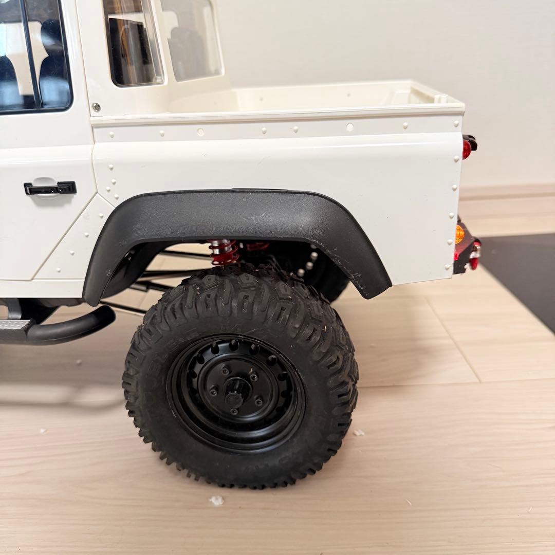 美品　1/8 ランドローバー　ディフェンダー　D110 ピックアップ　ラジコン