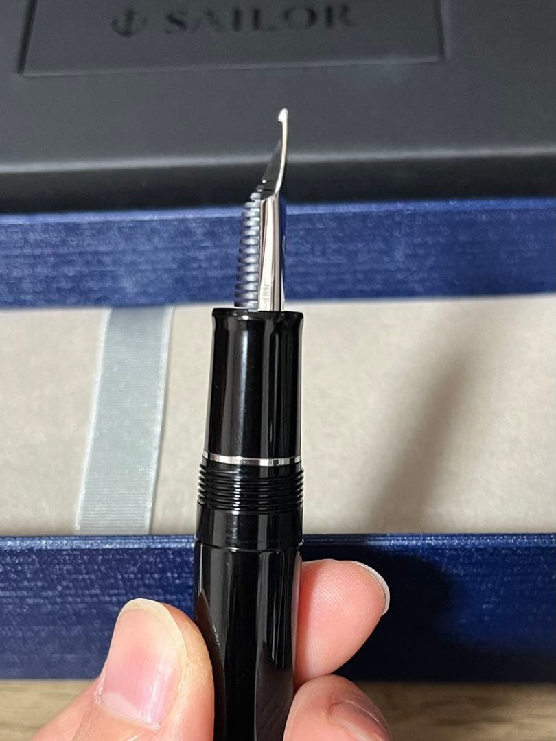 【保証書あり】セーラー万年筆 長刀研ぎ 字幅:NMF(中細) シルバートリム