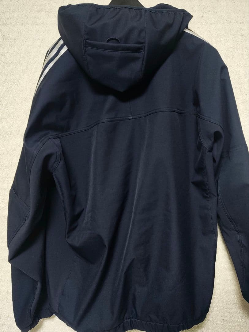 adidasマストハブレギュラーフィットボンデッド フリースフルジップフーディー