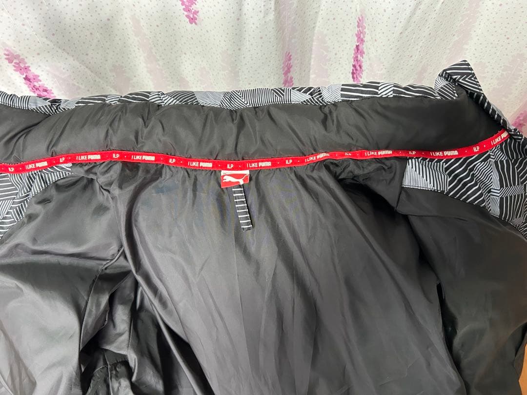 プーマ幾何学模様 フード付きダウン風ウェア タイムセール中