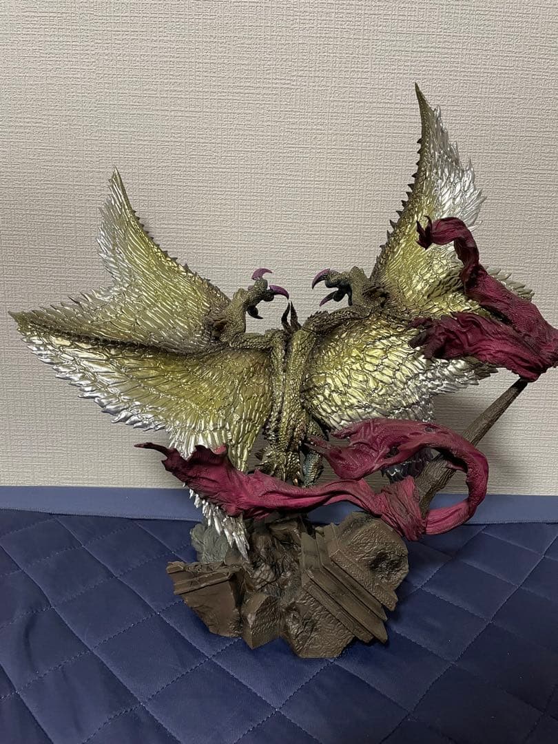 モンスターハンター クリエイターズモデル　天廻龍　シャガルマガラ　フィギュア