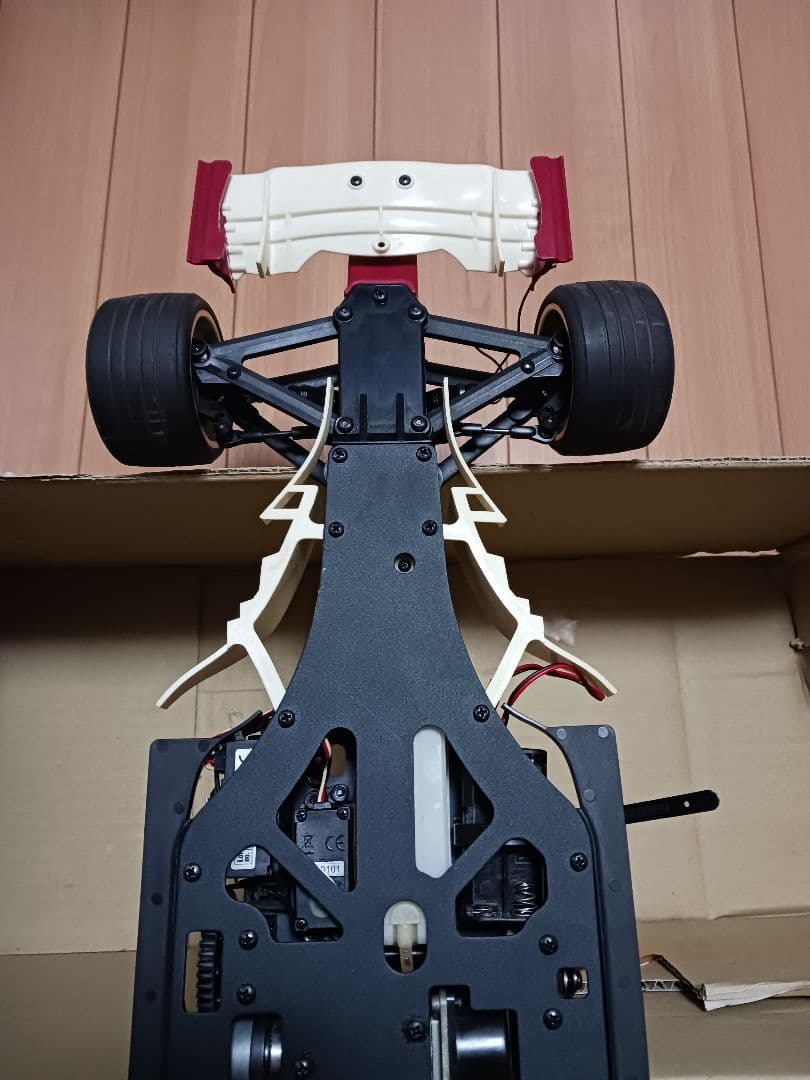 ディアゴスティーニ　フェラーリ　 エンジン ラジコンカー