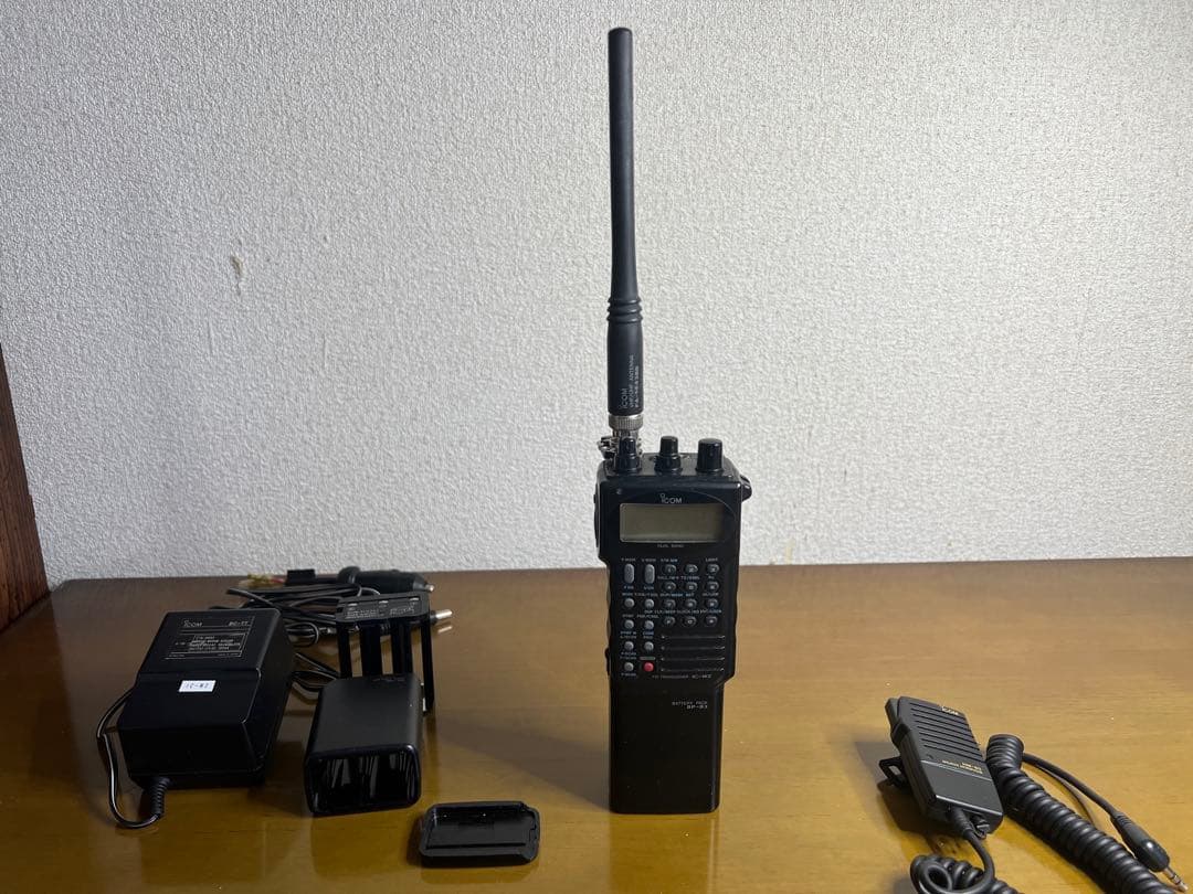 【広域受信】ICOM IC-W2デュアルバンドアマチュア無線機アンテナセット付