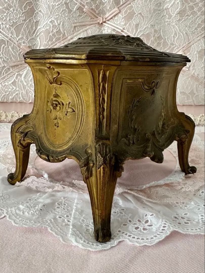 アンティーク　ブロンズジュエリーBOX