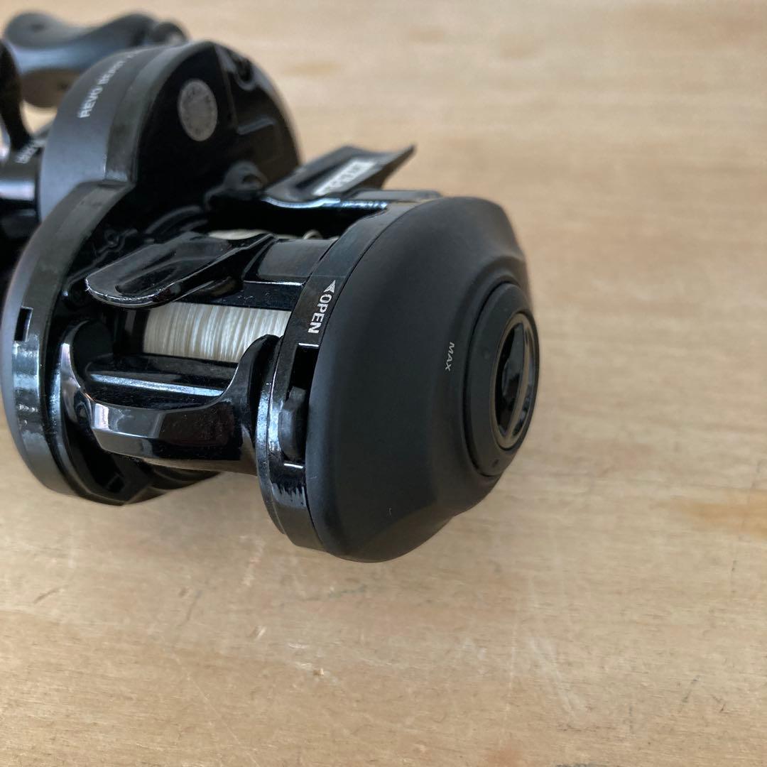 Abu Garcia REVO BEASTX 40 ベイトリール