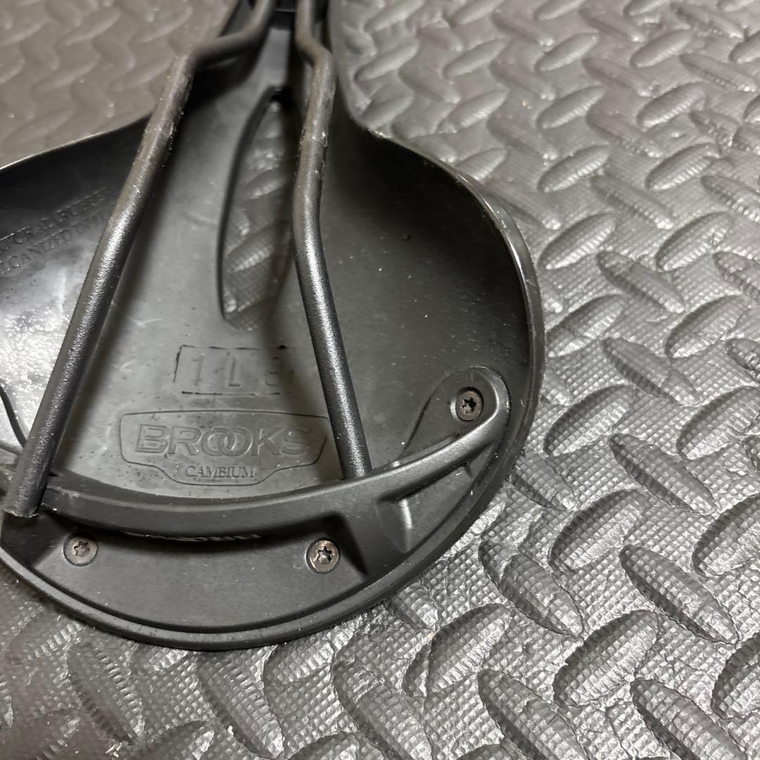 新品未使用700x28C クリンチャータイヤ×2コンチネンタルチューブ×1他あり