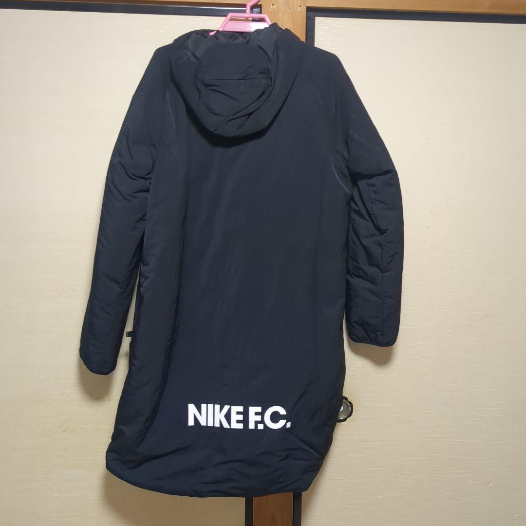 NIKE ベンチコート Mサイズ