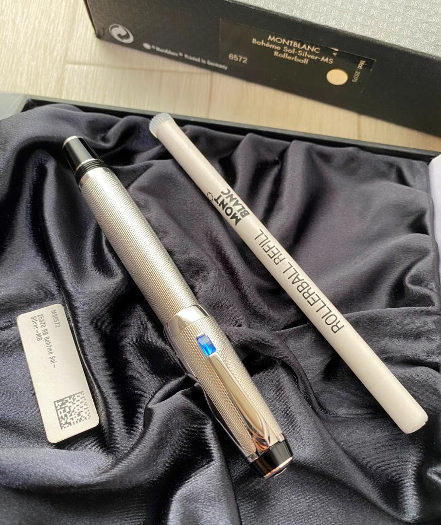 未使用に近い フランス製 モンブラン ボエム ソリテールシルバー ローラーボール