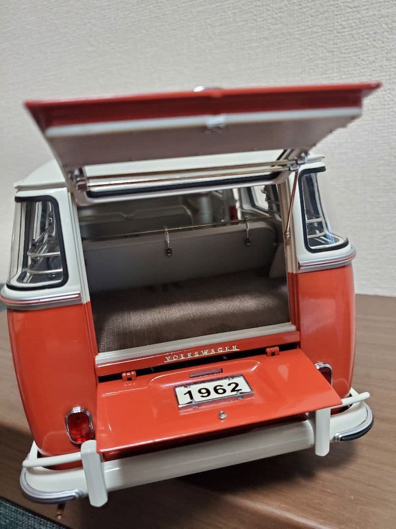 サンスター 1/12 1962 フォルクスワーゲン サンババス レッド