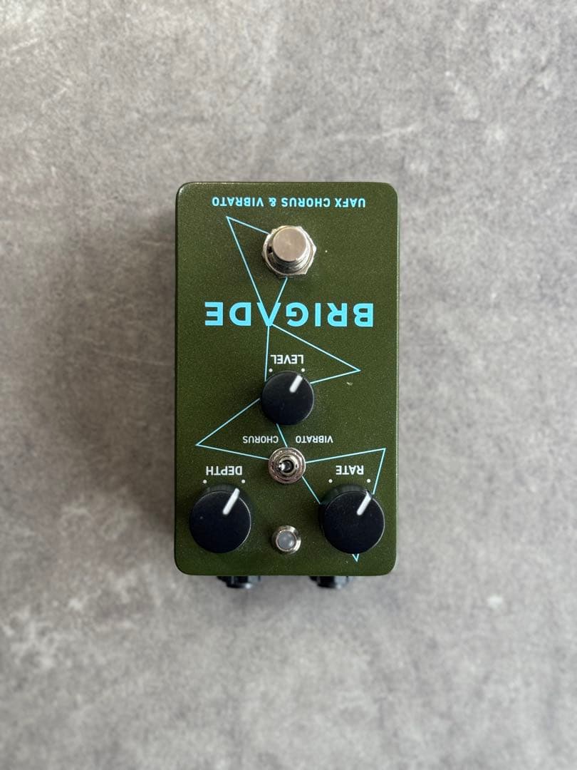 ギター UAFX BRIGADE Chorus & Vibrato