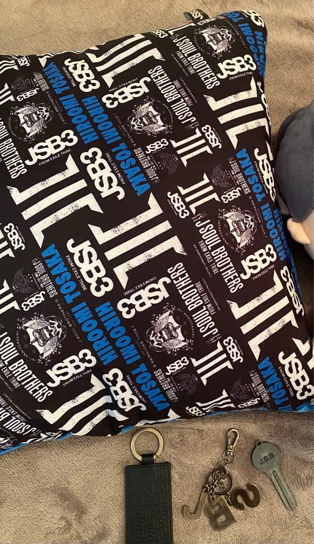 三代目まとめ売り2️⃣☆ØMI 君メイン本日限り特価☆