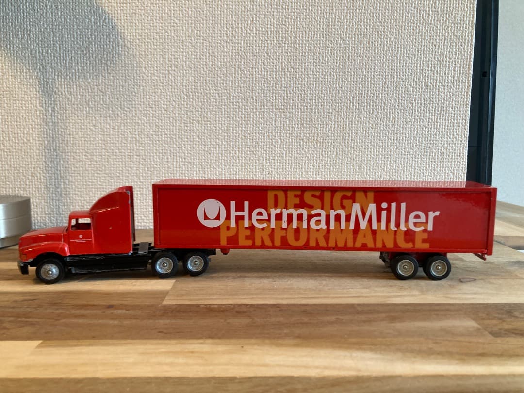 コレクション Herman Miller Truck