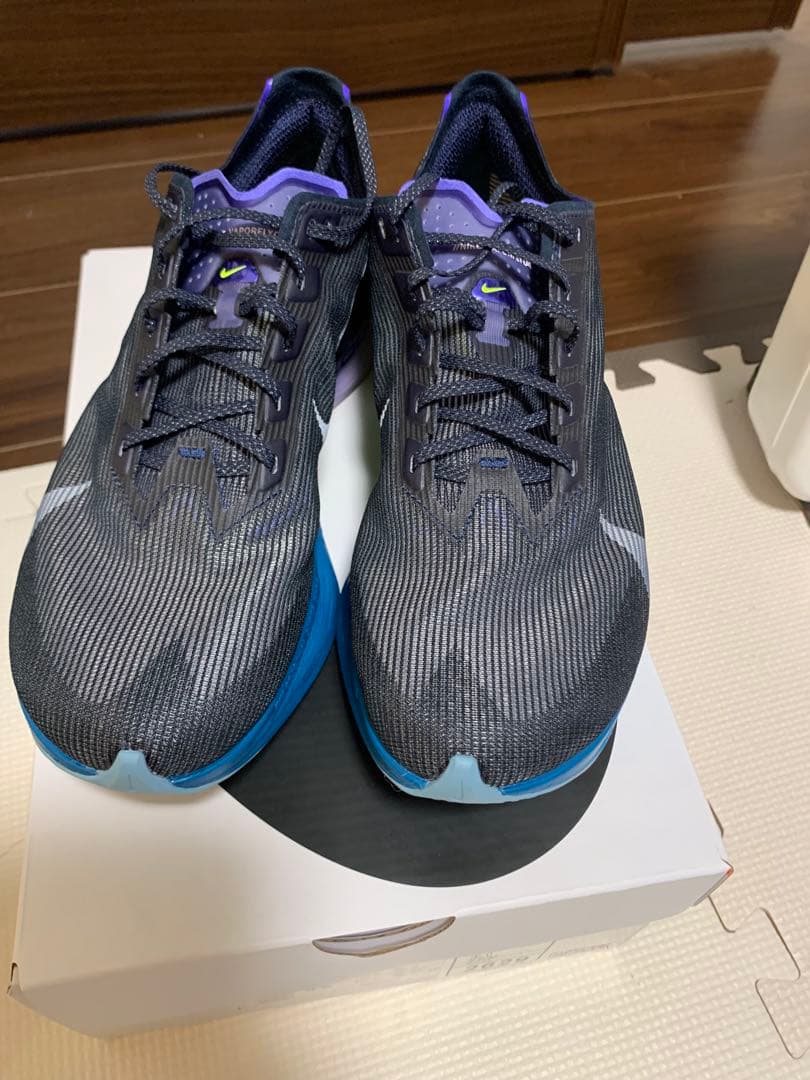 な*お様 再出品Nike ナイキ　ヴェイパーフライ　ネクスト%4 ランニングシュ