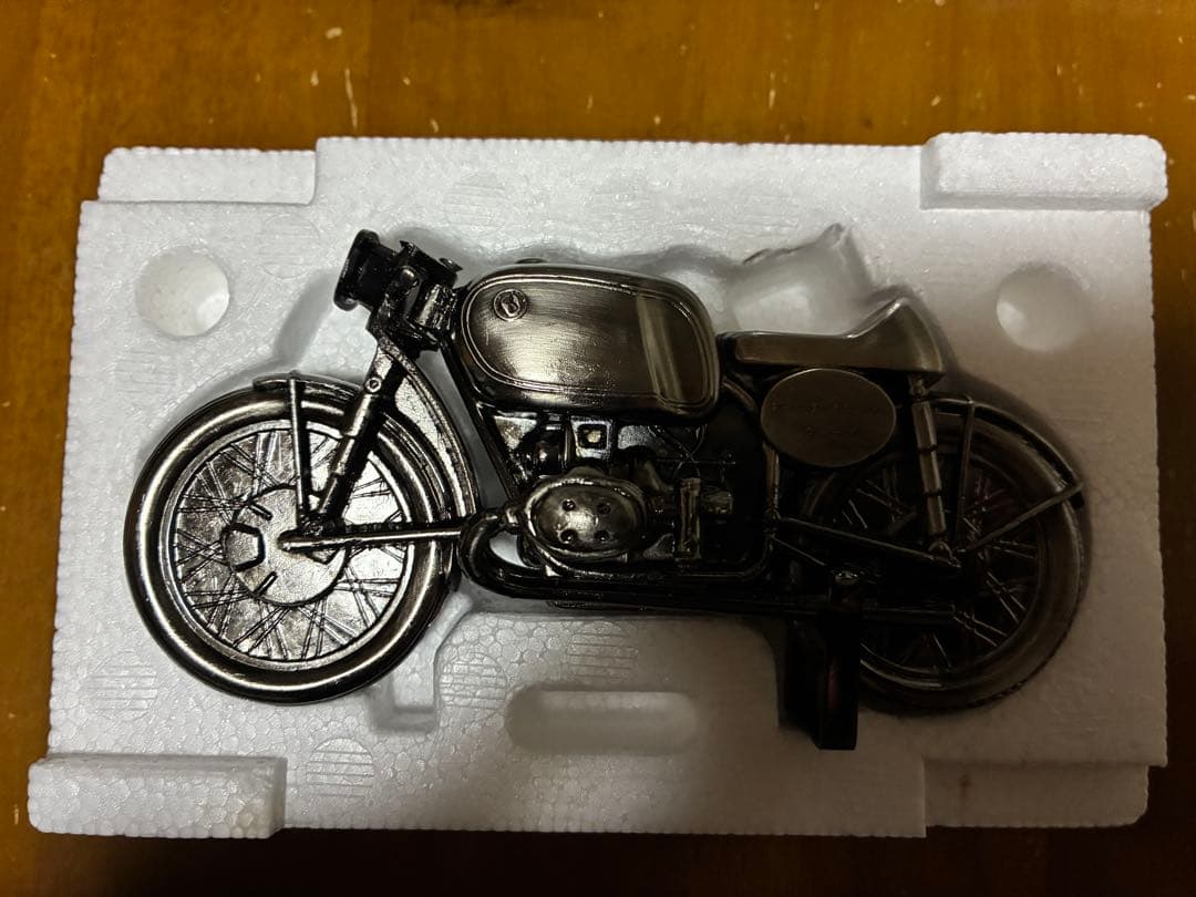 レッドバロン　 RS & Triumph T120 Bonneville