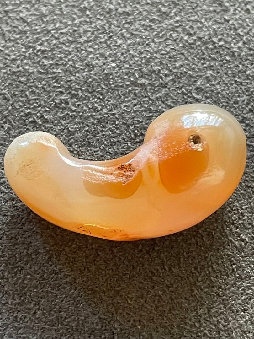 古墳時代 瑪瑙勾玉 古代装身具 出土品