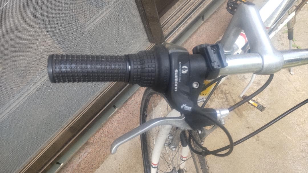 中古）RENAULT クロスバイク ホワイト 変速　ノーマル