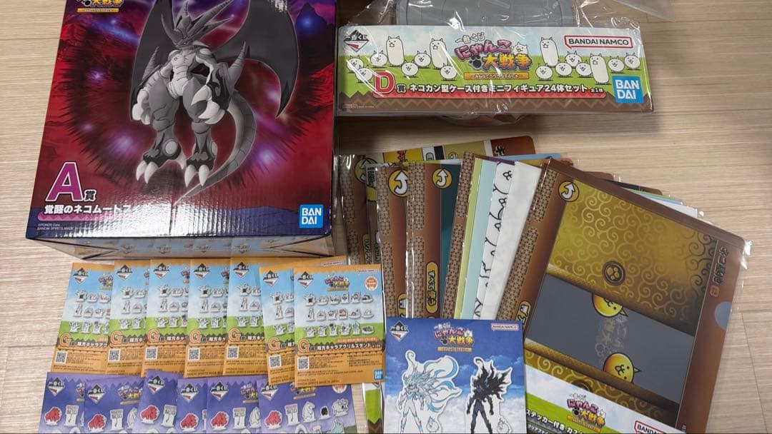 にゃんこ大戦争一番くじ　A賞　覚醒のネコムートフィギュアなど