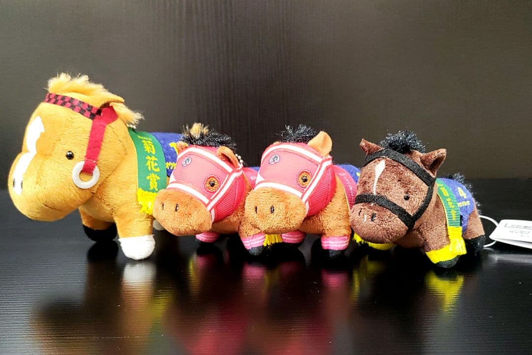 サラブレッドコレクション 馬服マスコットボールチェーン３種他 全19頭セット