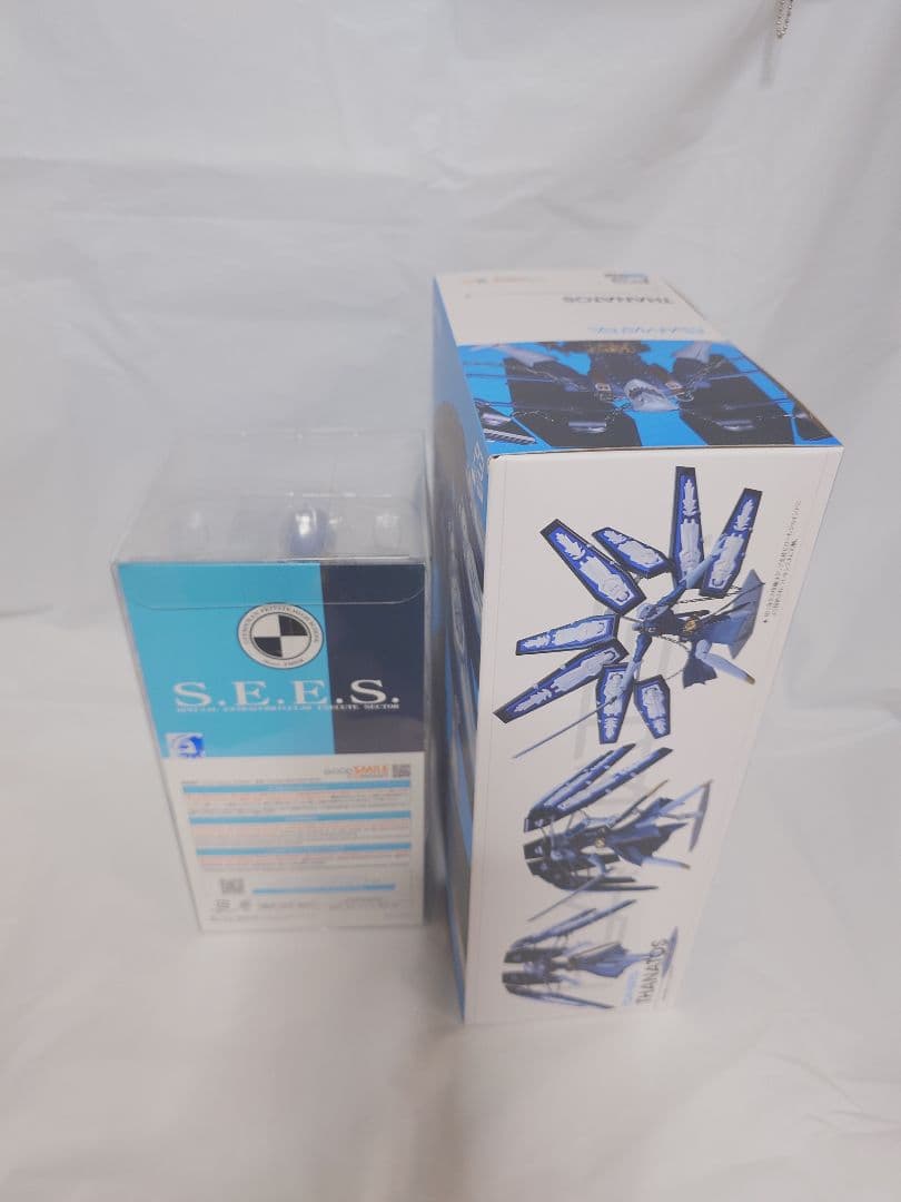 PERSONA3　主人公 完成品フィギュア&タナトスプラモデル