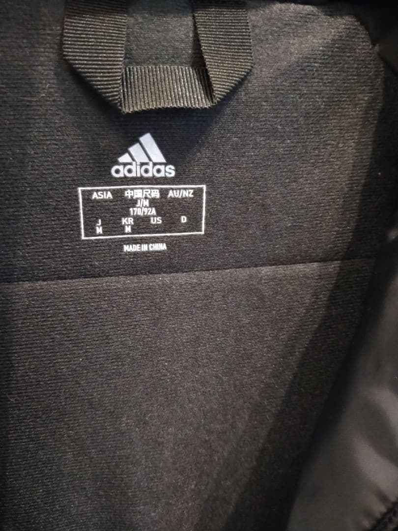 アディダス ベンチコート 新品 黑 ブラック M