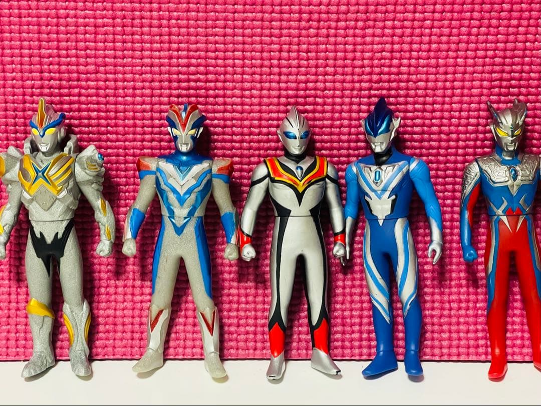 ❁在庫一掃SALE❁ ウルトラマン　ソフビ　まとめ売り　51体＋おまけ付き
