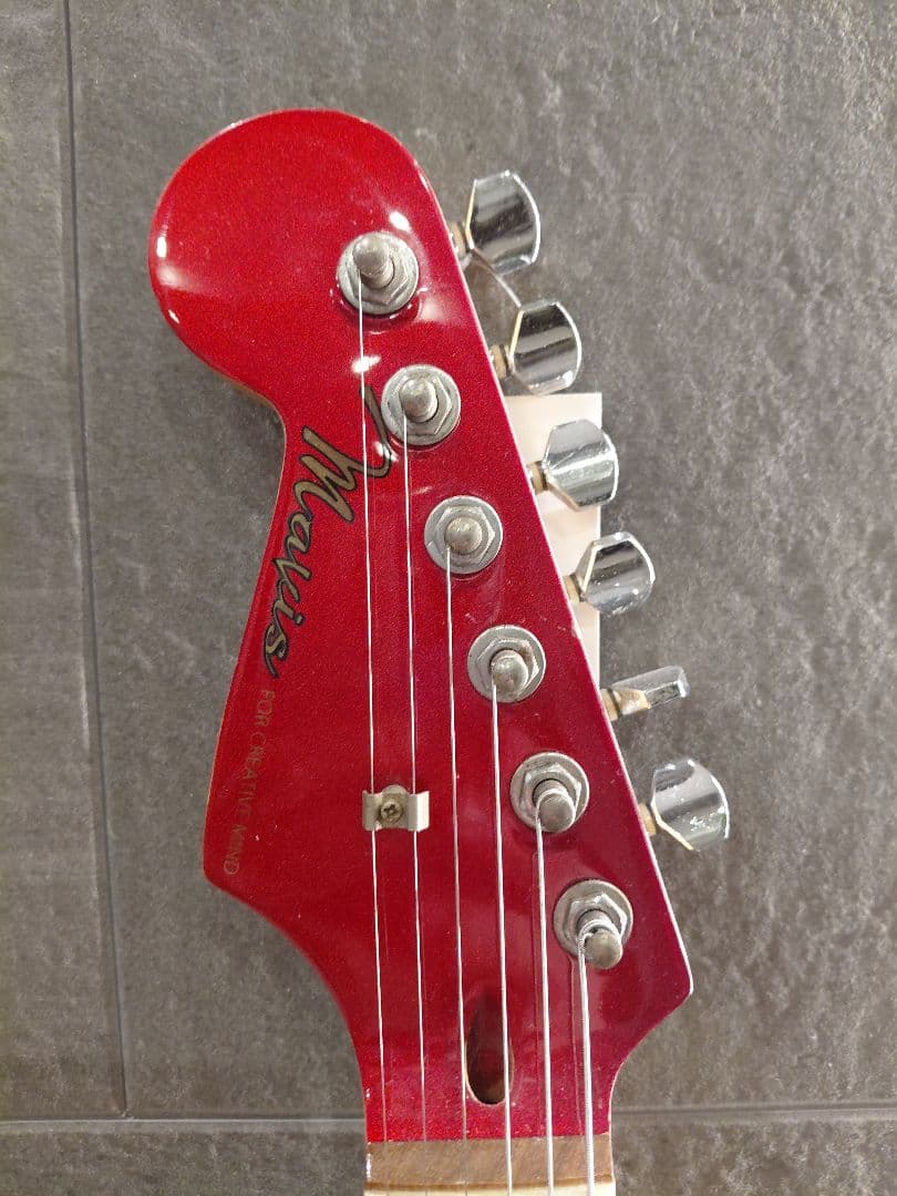 Mavis メイビス　エレキギター　ストラトキャスター　レフティ