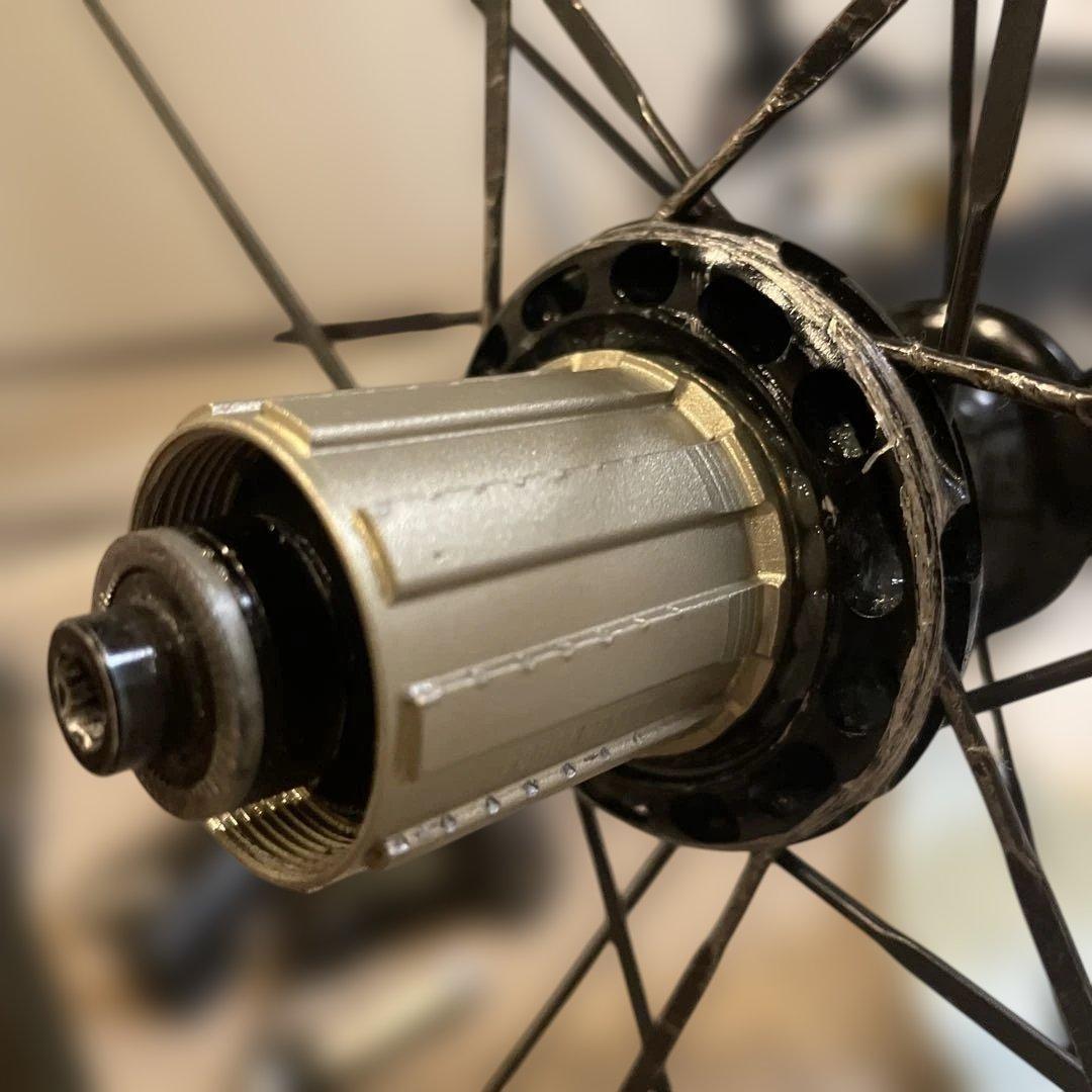 700cカーボンホイールリムブレーキリアのみ