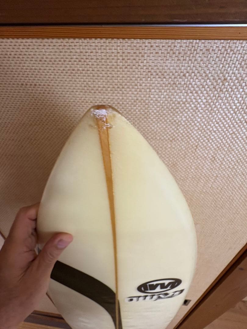 珍しい木梨さんのサーフボード５.11179センチぐらい幅47センチ厚み５.7