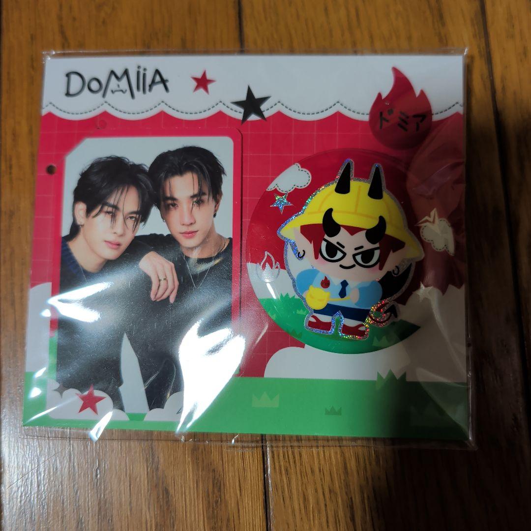 gmmtv perthsanta Domiia 巾着　ぬいぐるみ　缶バッジ