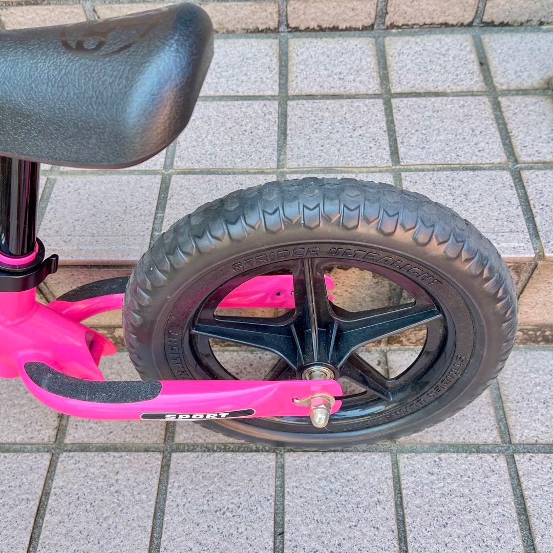 【美品】 STRIDER ストライダースポーツ12インチ ピンク プロテクター付